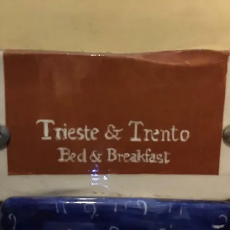 B&B Trieste&Trento Naples Exterior photo