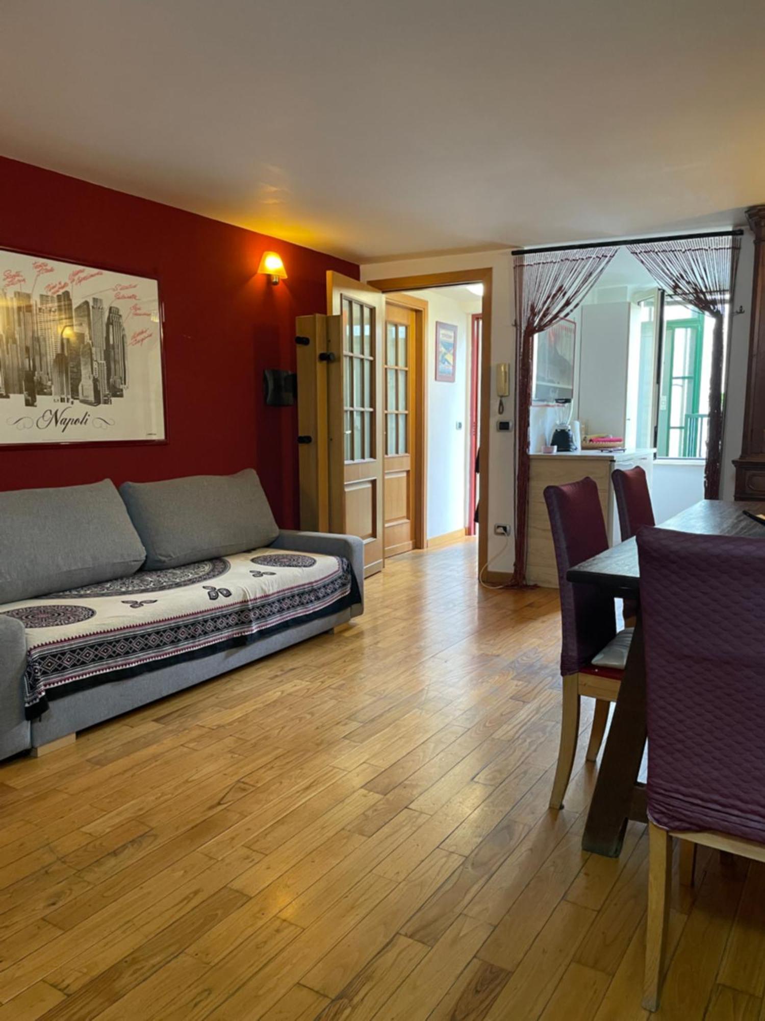 Trieste&trento Apartamento Nápoles